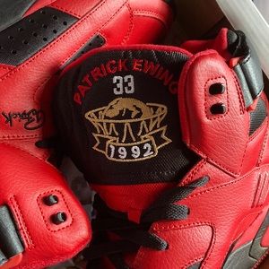 Patrick Ewing shoes 11.5 size can fit someone that has 12. Original box wornonce